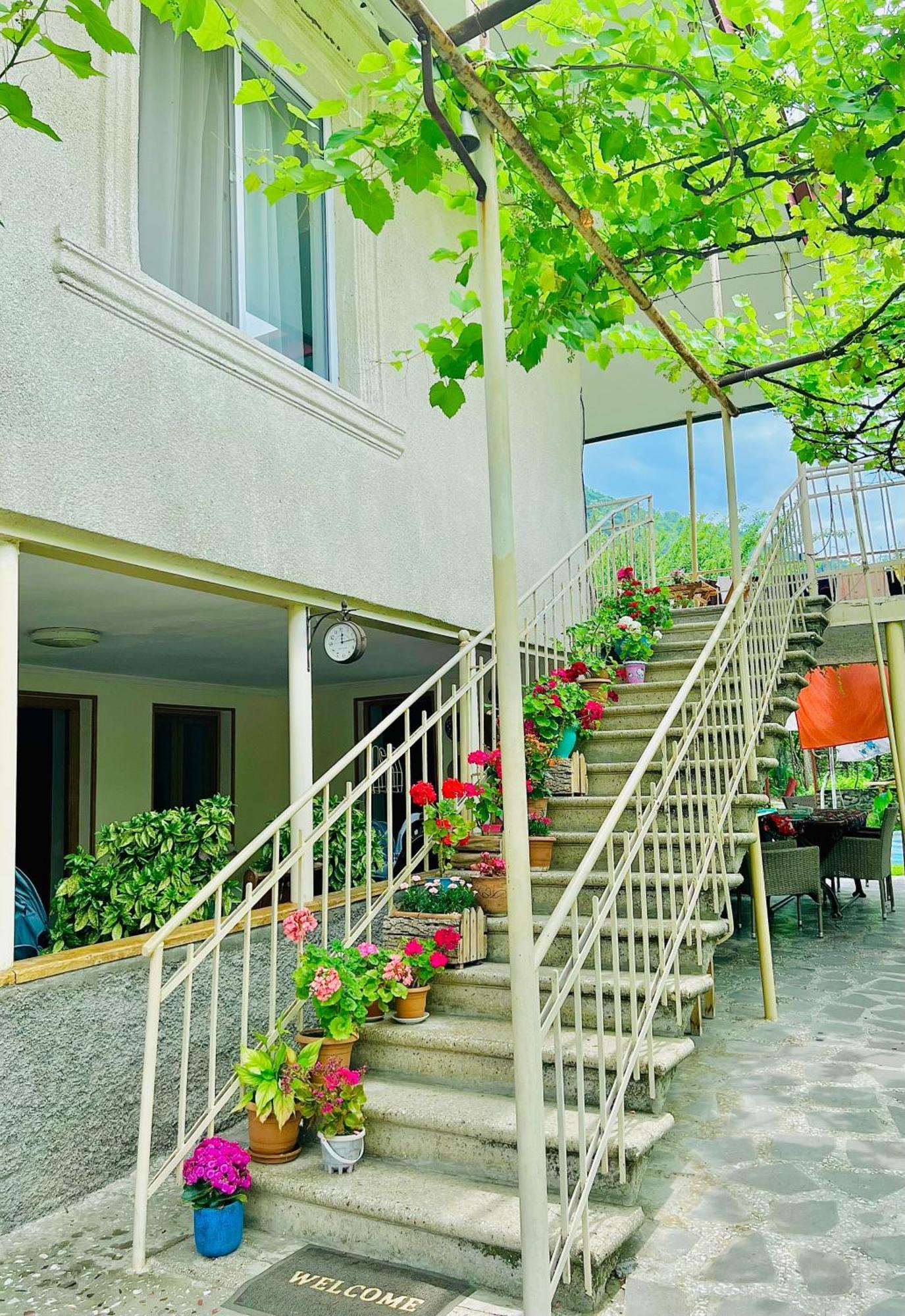 Home Inn-Guesthouse Lagodeji Exterior foto